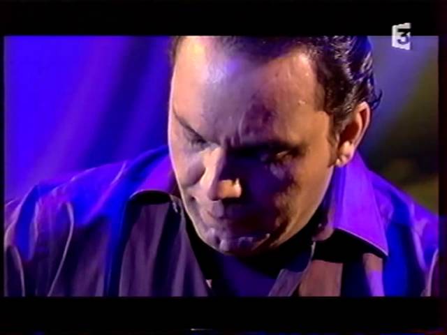 Tonton Sara Lazarus, Bireli Lagrene & Gipsy Project "It's alright with me" di YouTube Tonton Sara Lazarus, Bireli Lagrene & Gipsy Project "It's alright with me" di YouTube