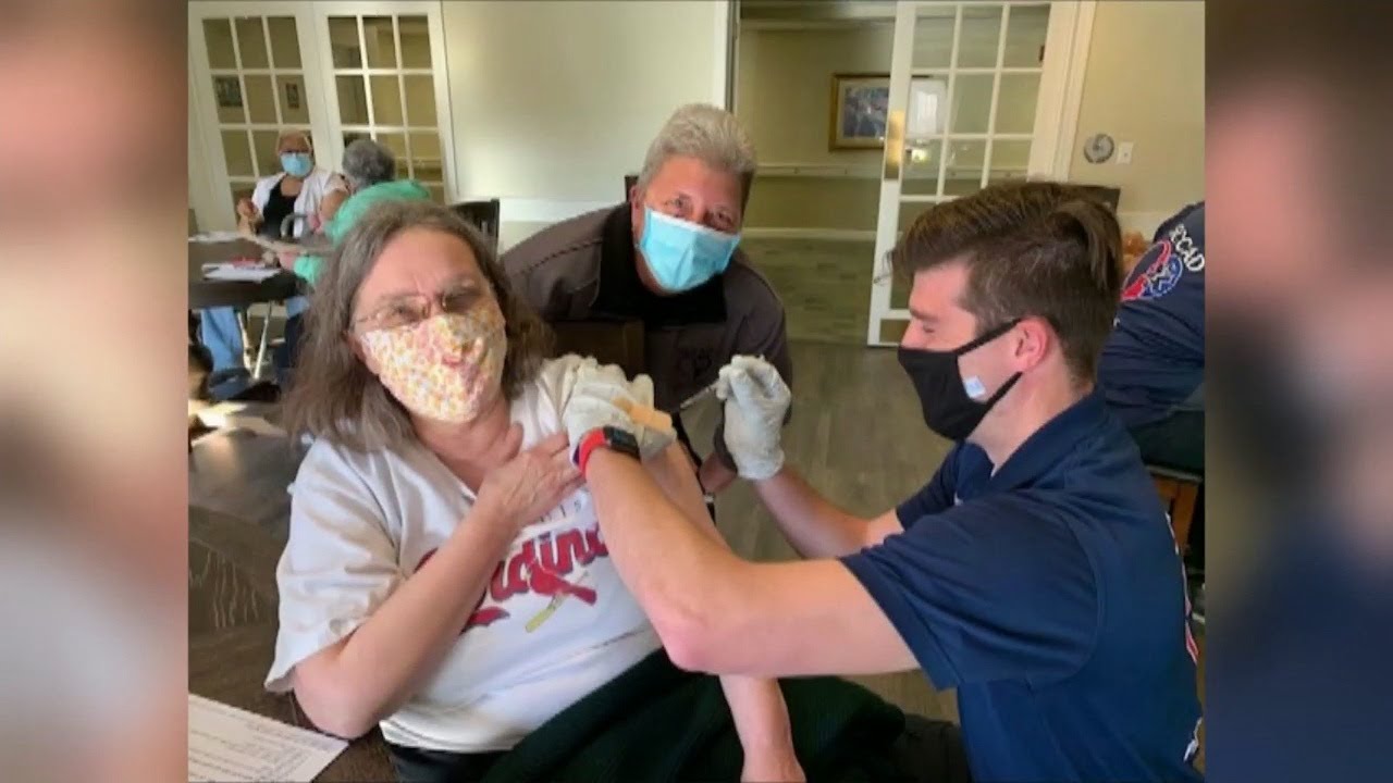 St. Charles County first responders bring COVID-19 vaccine to senior ...