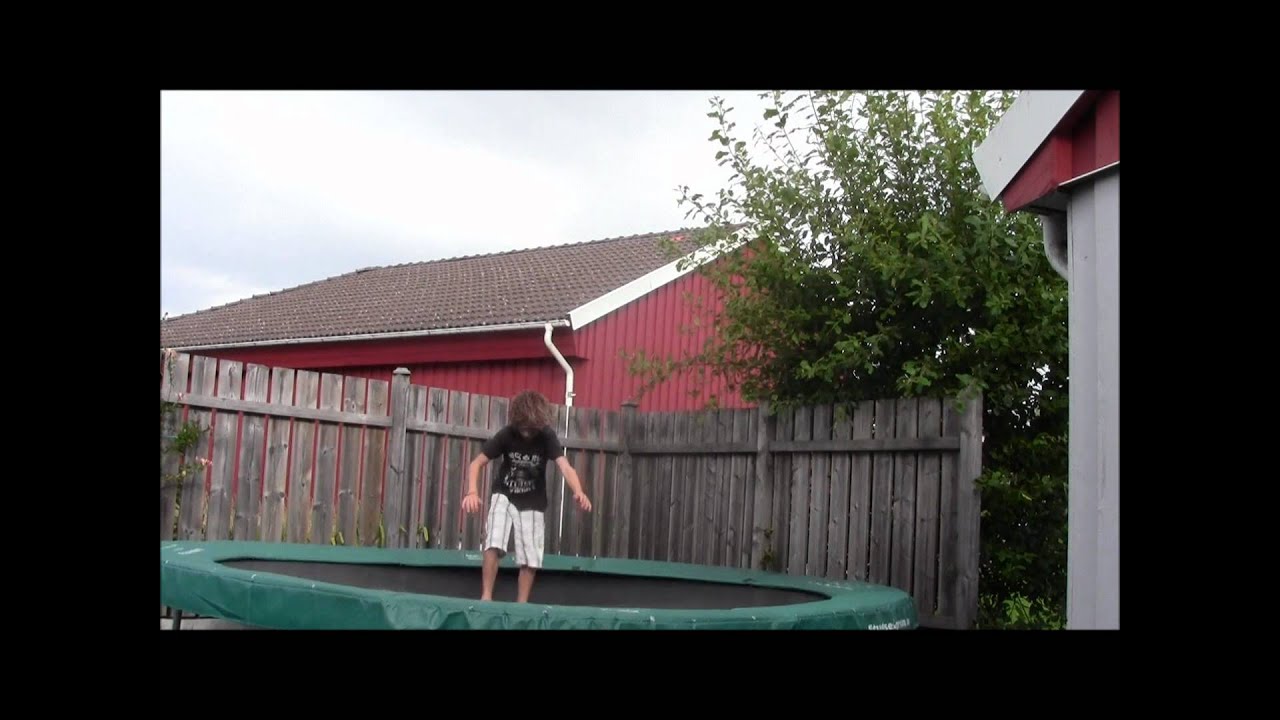 Extreme Trampoline Tricks 2012