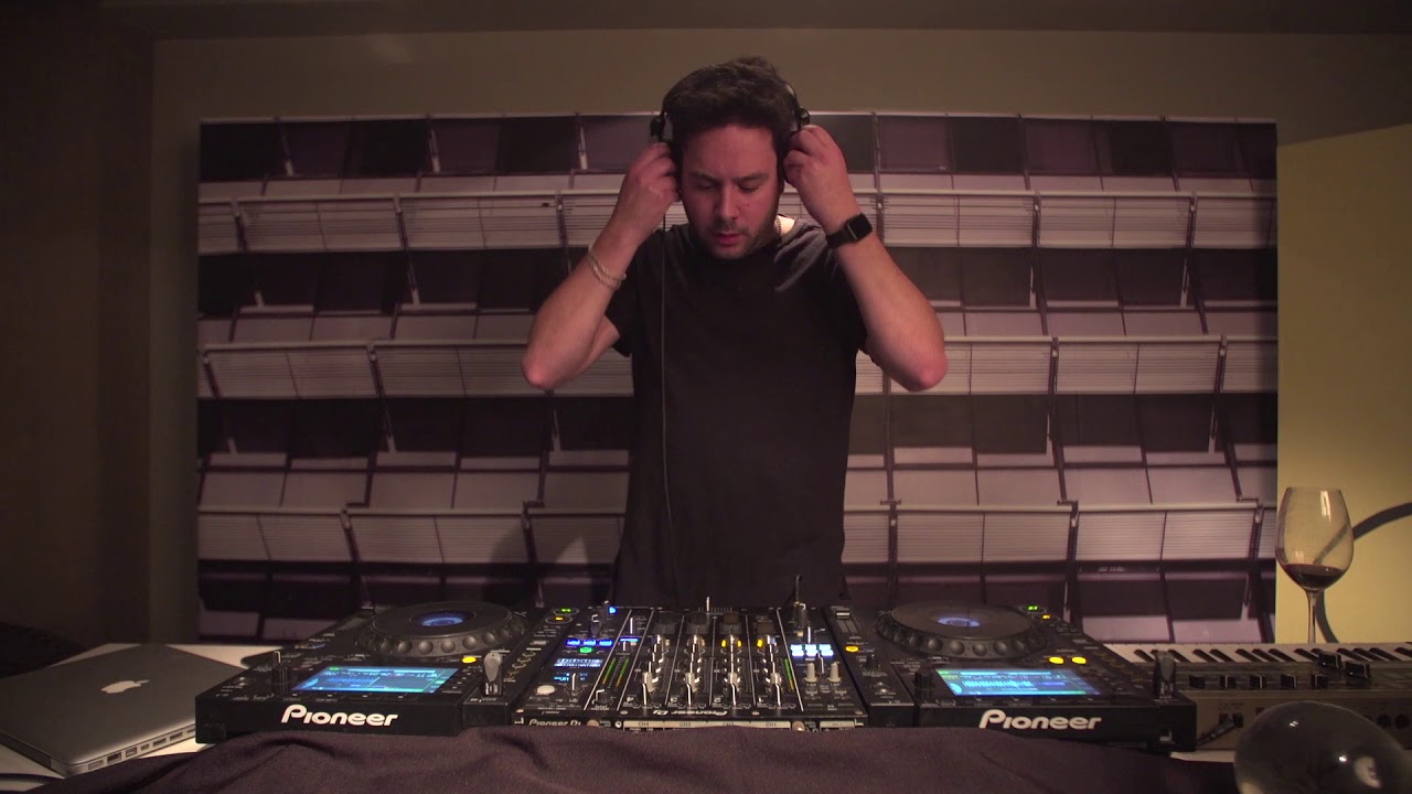 Zagitar - Live Stream at Studio