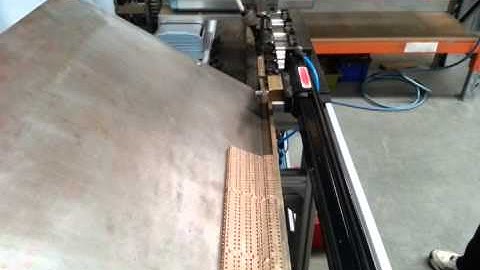 Auto Feeding and Screw Insertion