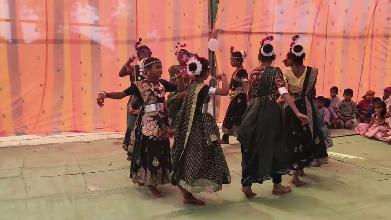 Cg mix dance by primary school girls....