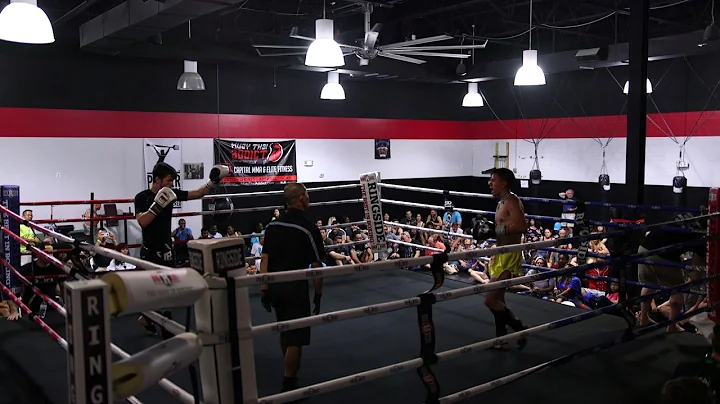 Muay Thai Smoker Fights | Mike Dills vs John Blank...