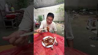 安徽亳州乡村神店，77岁老爷子掌厨59年，炒鸡皮是独门绝技 #亳州美食 #皖北美食 #安徽美食