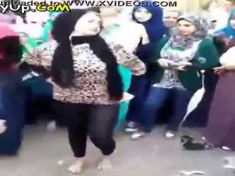 اتفرج على رقص امبابه بلد الدبابه