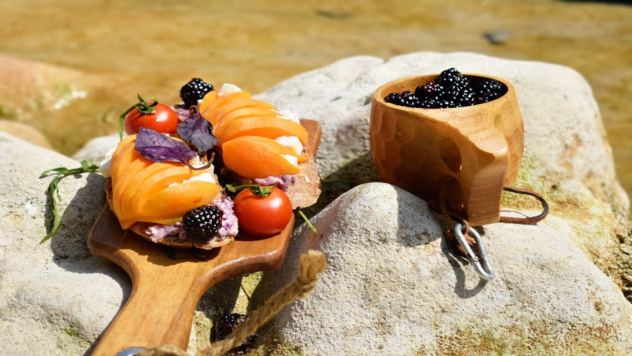 DELICIOUS BRUNCH NEAR THE RIVER