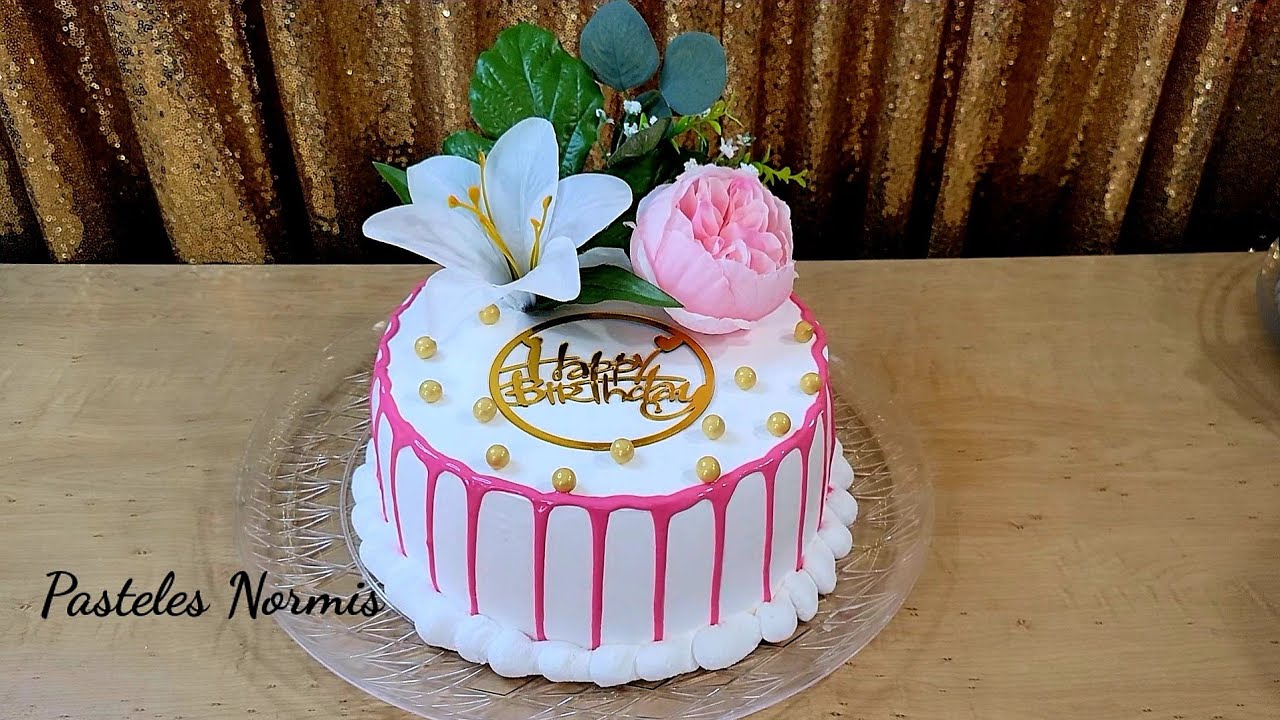 Pastel De Cumpleanos Para Mujer En Chantilly Youtube