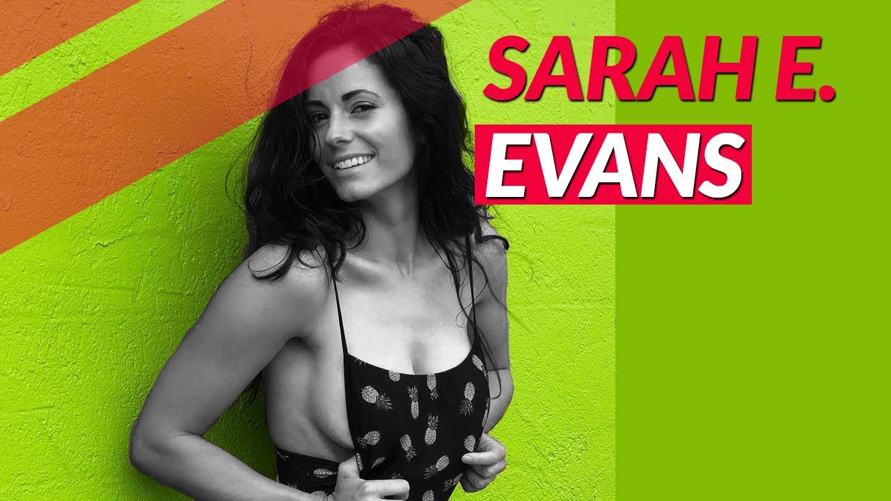 Sarah E. Evans is an instagram and fitness model. 