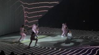 Ariana Grande- Dangerous Woman Tour Phoenix- Touch It