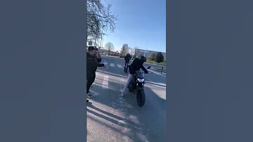 TROTTINETTE ÉLECTRIQUE 130KMH WEPED FASTRIDE VS YAMAHA MT07 