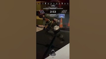 Was a 1v1 fight but #apexlegends #apexlegendsclips