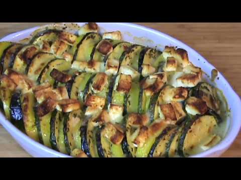 Kartoffel Zucchini Tomatenauflauf. 