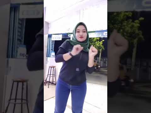 story goyang tiktok cewek jilbab #short