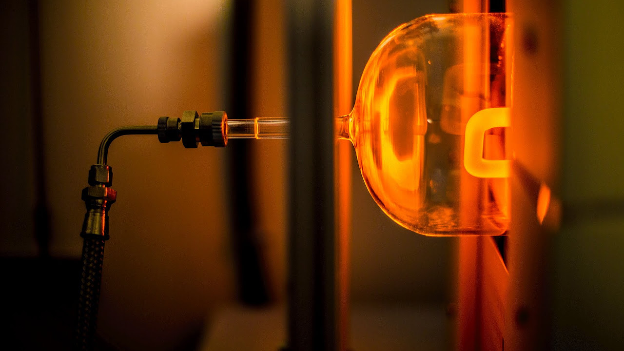 Update Large Scale Graphene Production