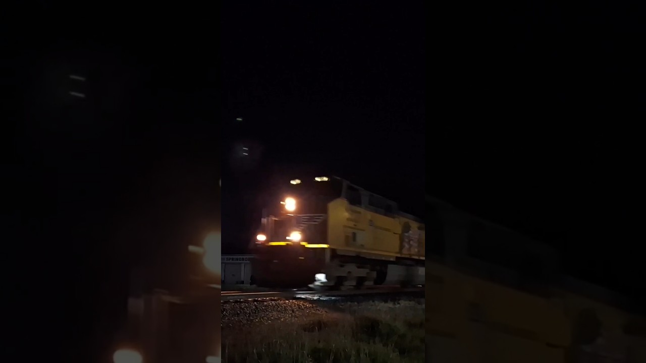 UP 6327 With Flashing Ditchlights Lead UP MSSAL