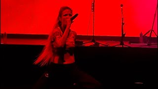 Halsey - Die For Me LIVE at Red Rocks Amphitheater at the Love And Power Tour Resimi