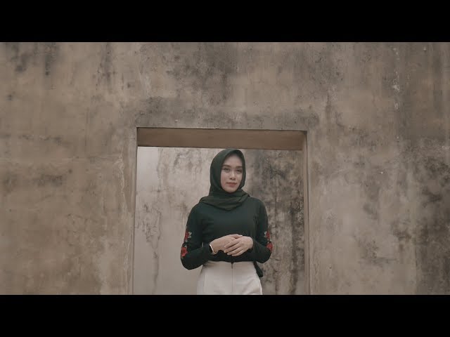 Can't Help Falling In Love - Elvis Presley (Cover) by Shadira Firdausi class=