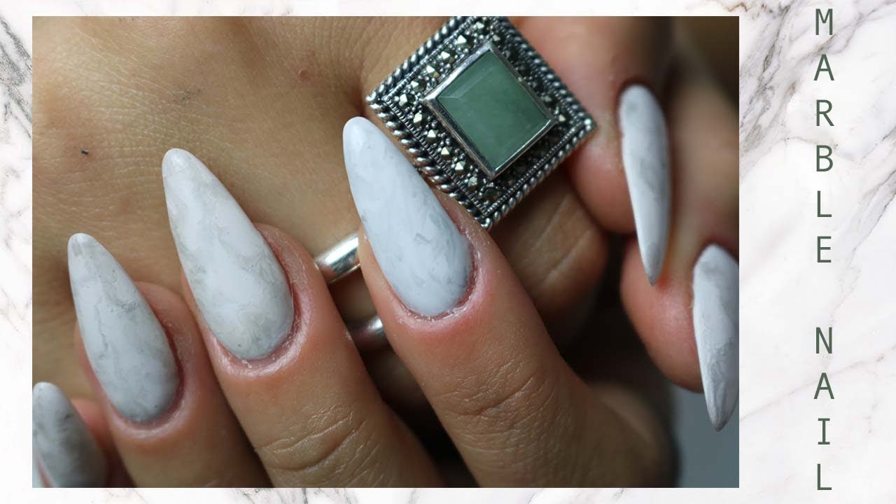 4. Step-by-Step Guide to Achieving a Chrome Nail Art Effect - wide 3
