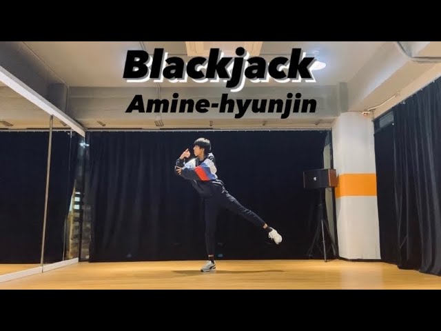 Amine-Blackjack (hyunjin Vlive) dance practice class=