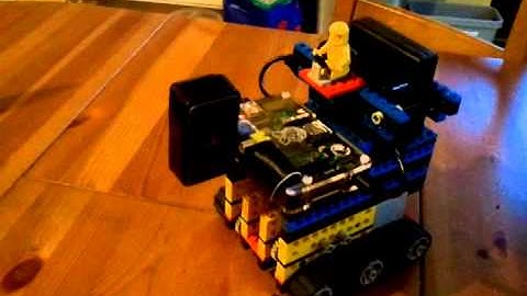 Raspberry Pi Lego Robot - second version, with speech