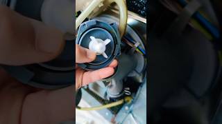 Bulaşık Makinesi Tabanında Su Neden Kalır? Resimi