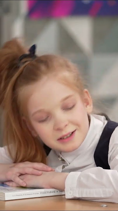 Boysunuvchi oz xojayinining qiz dostini yalaydi