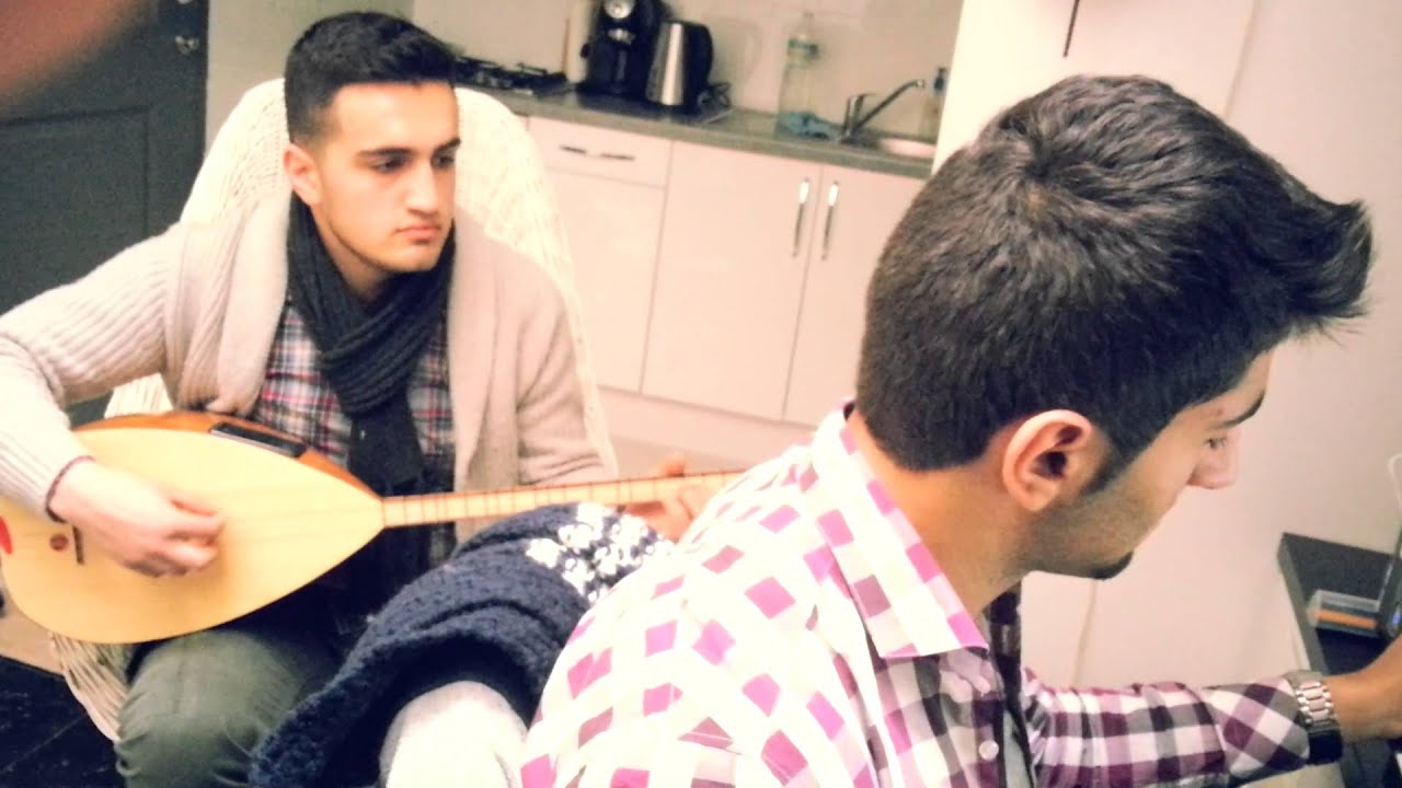 Basel Olca - Alan Azad Playing shexani 2013 - YouTube