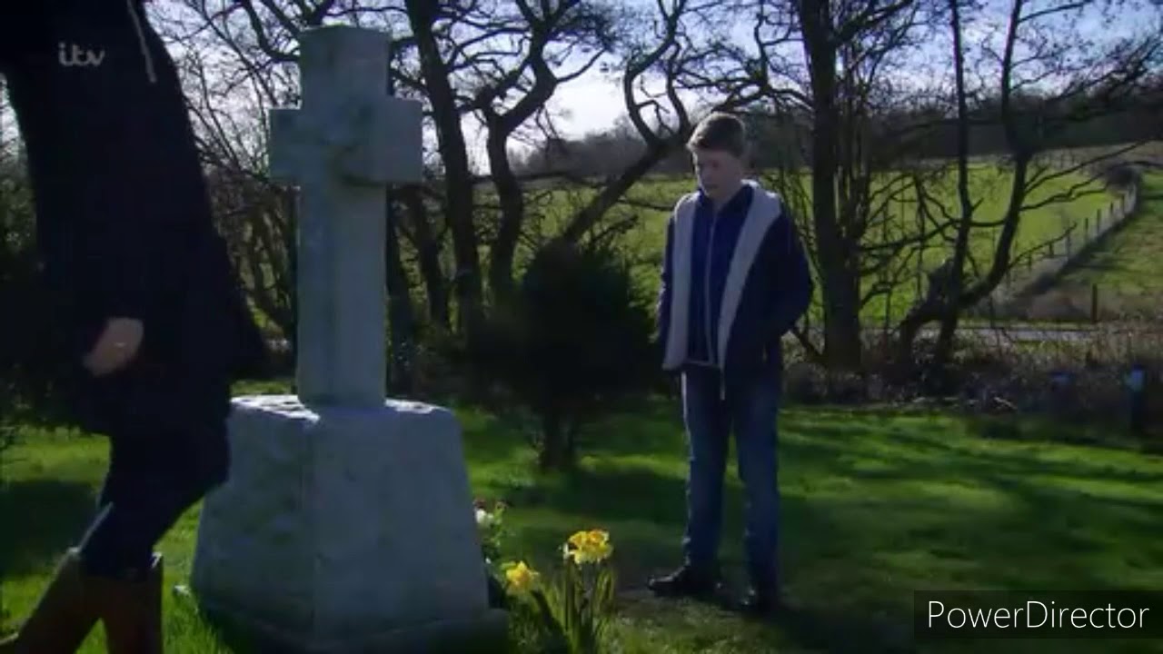 Emmerdale - Laurel Comfort Arthur At Ashley's Grave (13th May 2020)