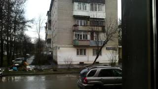 В Йошкар-Оле доски летят из окна В Йошкар-Оле доски летят из окна
