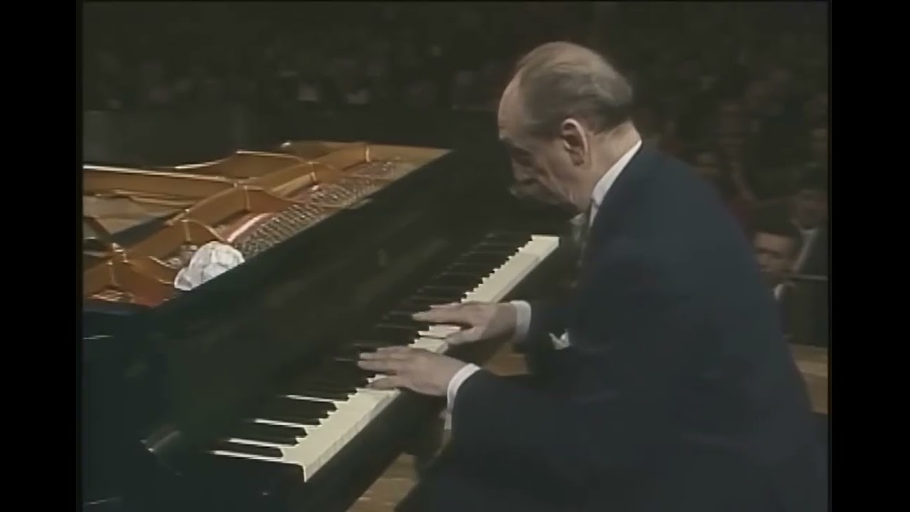 ホロビッツ ◇ シューベルト - 即興曲 第3番 Op.90 ◇ Live - YouTube