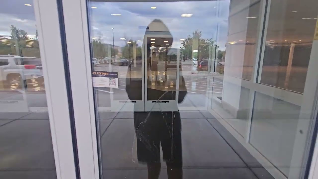 Abandoned  kohl's store