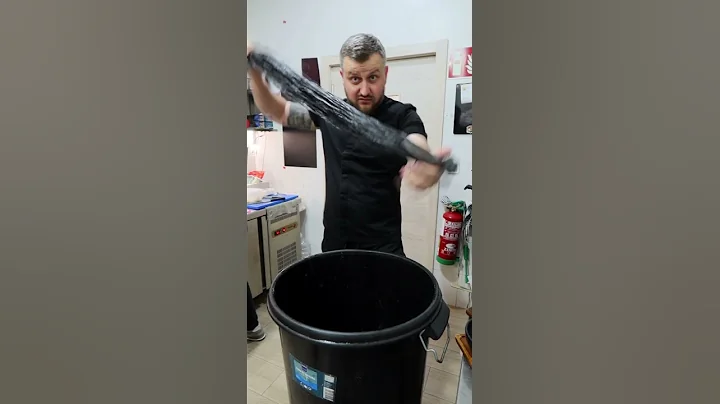Lifehack with garbage bags 🗑️🗑️🗑️