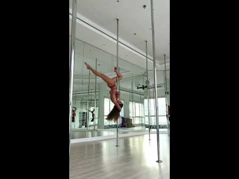 Beautiful Pole Spin Combo - @sarah_polefitdubai