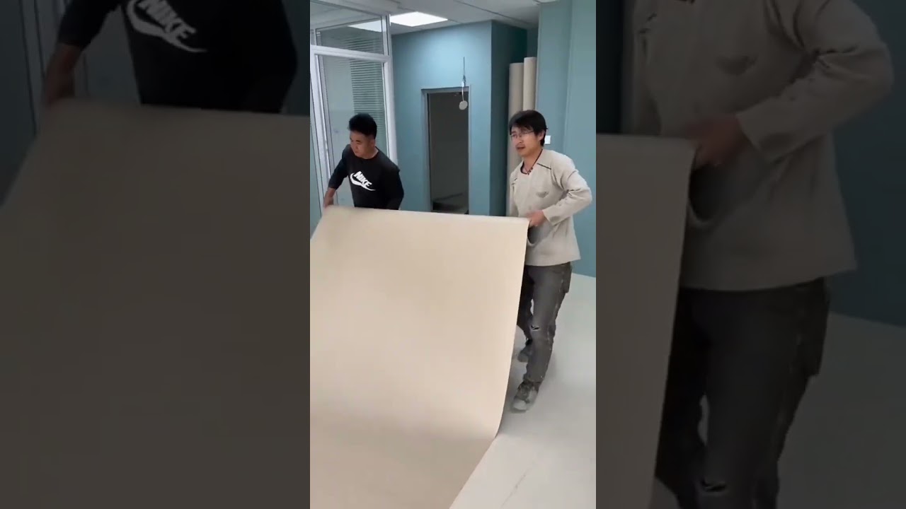 Heterogeneous flooring is a multi-layer vinyl sheet in 2*20m roll form. 