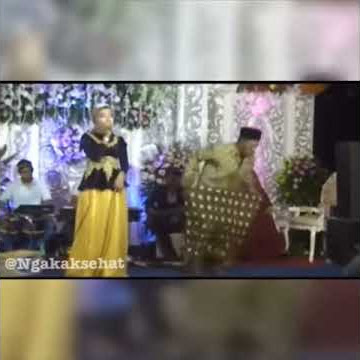 Dagelan !! Mbah mbah joget