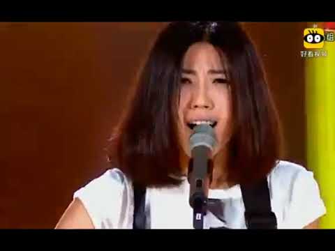 他两唱的这首《一块红布》,让汪峰那英都听呆了,观众全都听傻了!
