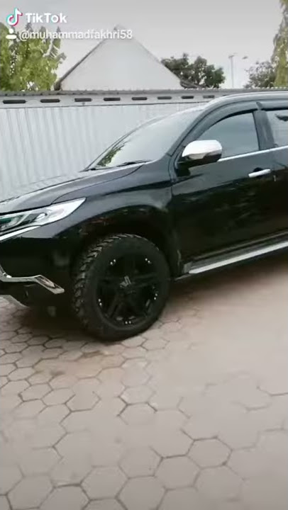 Ini dalam mobil Pajero