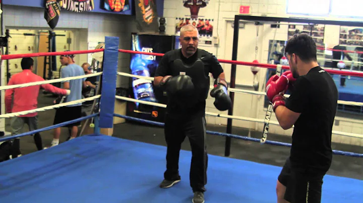 Magdaleno vs. Gonzalez: Magdaleno on the Mitts