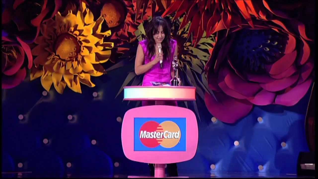 Watch KT Tunstall wins Best British Female Award presented by Jo Whiley | BRIT Awards 2006 on YouTube Watch KT Tunstall wins Best British Female Award presented by Jo Whiley | BRIT Awards 2006 on YouTube