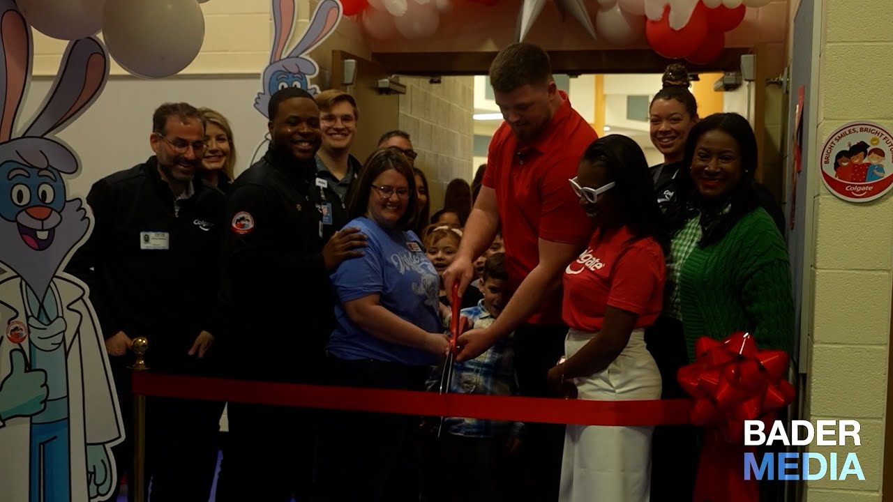 Captain Colgate UNIVERSITY OF ARKANSAS FOOTBALL CAPTAIN BRADY LATHAM AT COLGATE'S SMILE ...