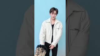 20211227 INTO1 Zhou Keyu (Daniel)  Kuaishou update '风吹沙成海 赶紧听起来 #into1油纸伞变装'