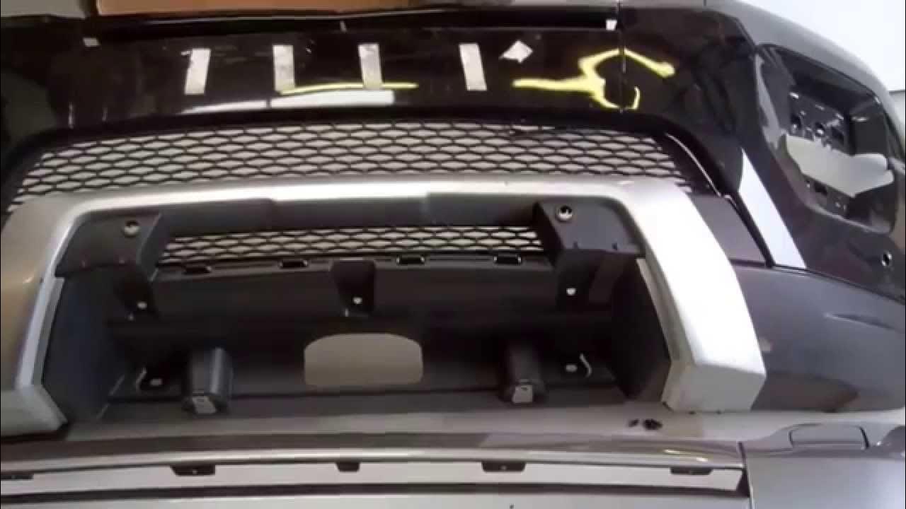 Как снять передний бампер рендж ровер эвок How to remove the front bumper trim on a Range Rover Evoque - YouTube