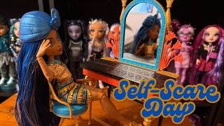 Cleo De Nile Self Scare Day!
TikTok: katelan.schmidt
Beauty and Books Instagram: https://www.instagram.com/katelan95/
Doll Instagram: https://www.instagram.com/kates.toy.box/
Sign up for Ebates.!!: https://www.ebates.com/r/KATELA205?eeid=28187
Email for business things: katelan.hamilton1995@gmail.com
TikTok: https://vm.tiktok.com/ZM8XtrxSU/
Beauty Channel: https://www.youtube.com/channel/UCehUafthVUx4DfQEribG7ow
Toy Channel: https://www.youtube.com/channel/UCexX0Xd7hnKEI6Uz7l36bbA
Husband’s Gaming Twitch: https://www.twitch.tv/dapsgaming1334
Husband’s Youtube: https://www.youtube.com/user/DylanSchmidt10
Mercari: Katelan28: Get up to $30 off* when you use my code DKQRPA to sign up for Mercari.
https://www.mercari.com/u/869471384?sv=0
Doll Database: https://dollect.net/
YouLoveIt: https://www.youloveit.com/index.php?do=search
https://mh-merch.com/ Cleo De Nile Self Scare Day!
