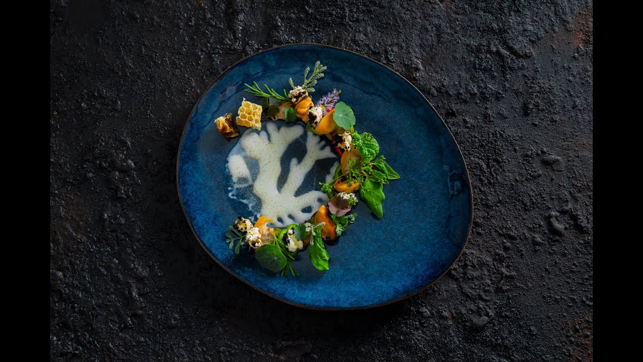 The sound of Pop Corn and Shells facing the sea.