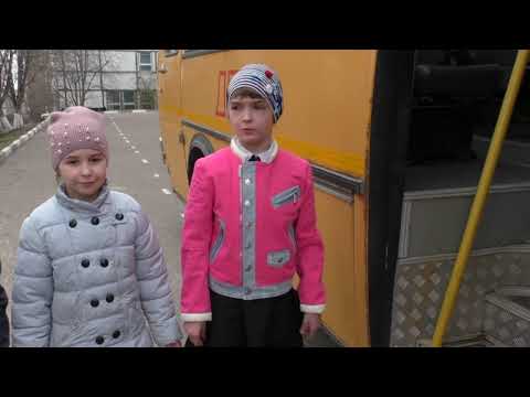 Видео: Где слепые зоны в школьном автобусе?