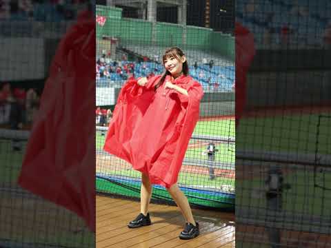 20211022 2021味全龍主題曲 龍袍使命 (小映 CAM) in 天母棒球場
