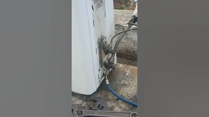 AC repair & Service || Gas filling in Split AC #shorts #acservice #acrepair