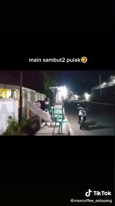 🔴 prank, lempar pocong ke orang yg sedang ngobrol #shorts