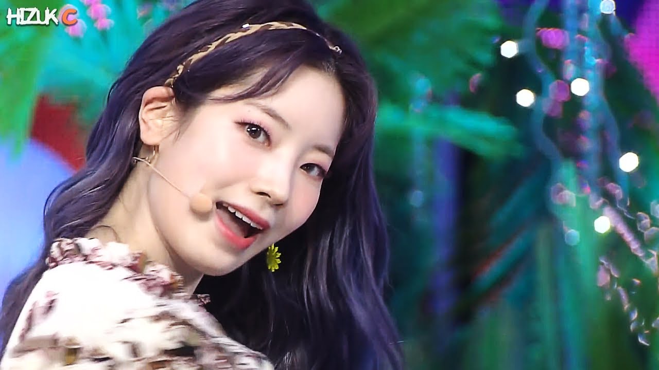 트와이스(TWICE) - MORE & MORE 교차편집(stage mix)