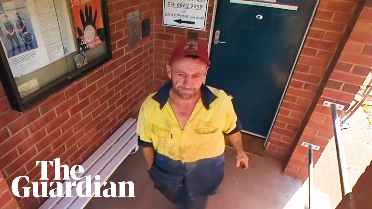 Police release CCTV footage of Lake Cargelligo alleged triple-murderer Julian Ingram